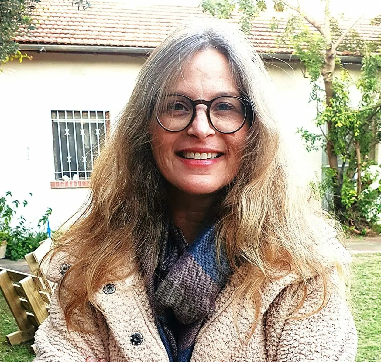https://bespirit.co.il/wp-content/uploads/2025/01/נגה-אמיר-תמונה-2-1-scaled-e1736409696845.jpg
